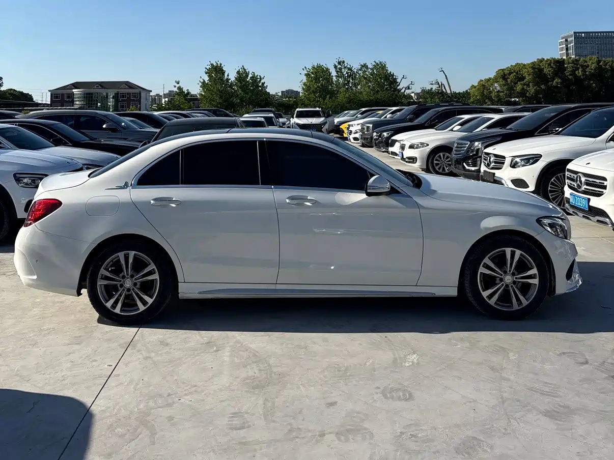 Mercedes-Benz C-Class 2016 C 200 L Sport фото 3