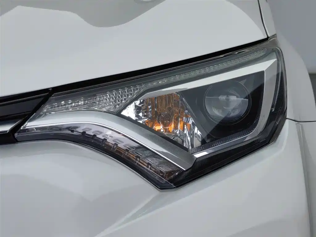 Toyota RAV4 Rongfang 2019 2.0L CVT 2WD Pioneer Edition China VI фото 7