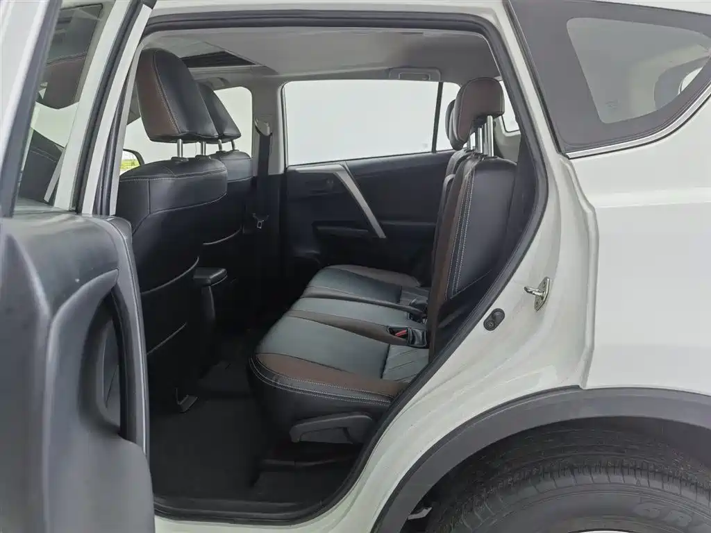 Toyota RAV4 Rongfang 2019 2.0L CVT 2WD Pioneer Edition China VI фото 15