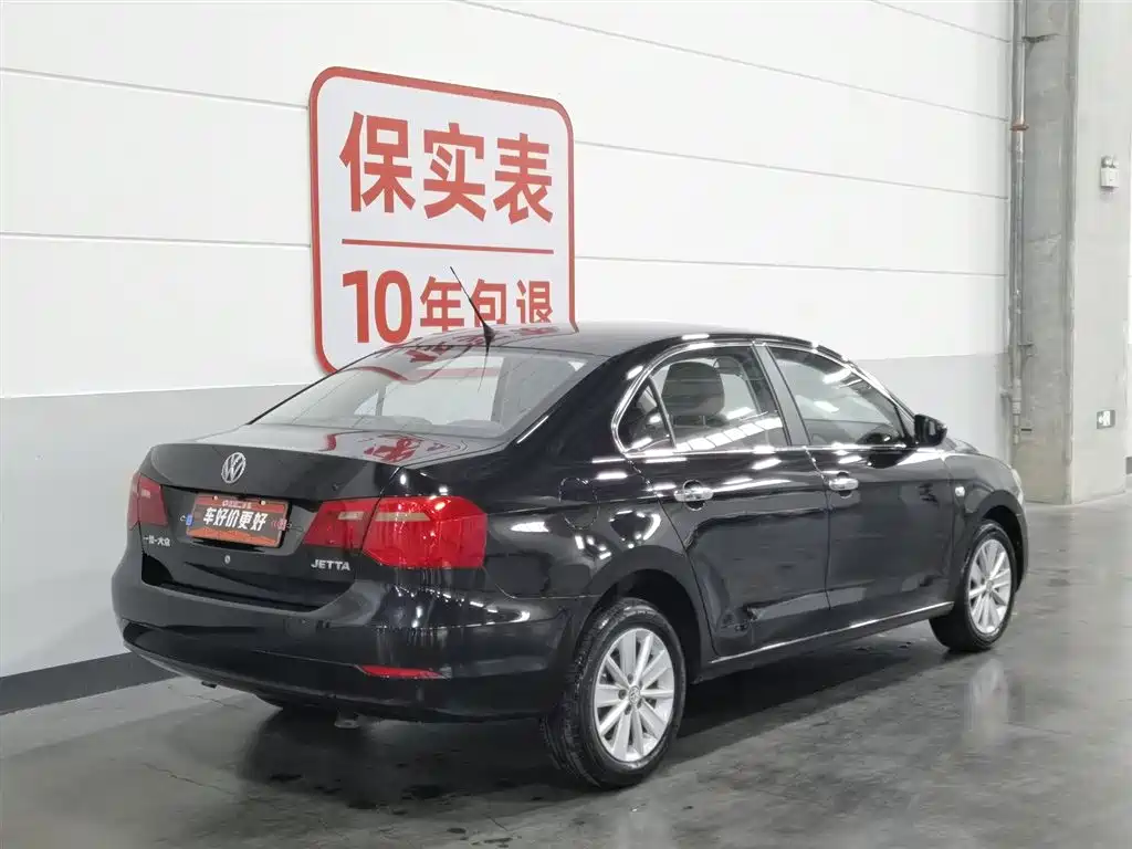 Volkswagen Jetta 2013 1.6L Automatic Comfort фото 2