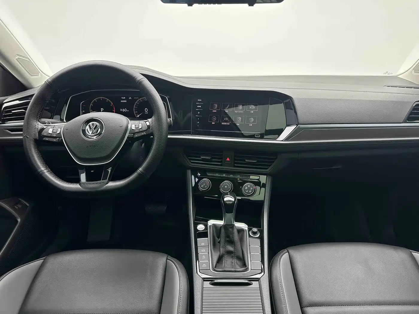 Volkswagen Sagitar 2022 280TSI DSG Surpassing Edition фото 12
