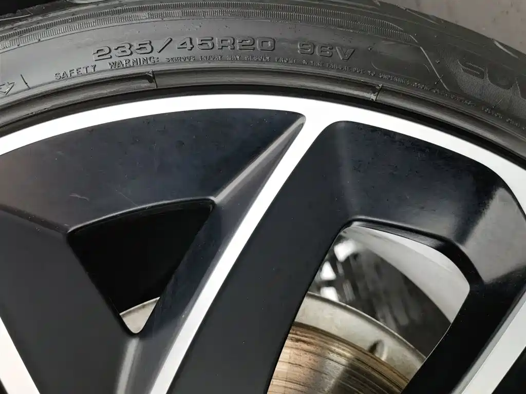 Lynk & Co 05 2020 2.0TD 2WD Shine Halo фото 24