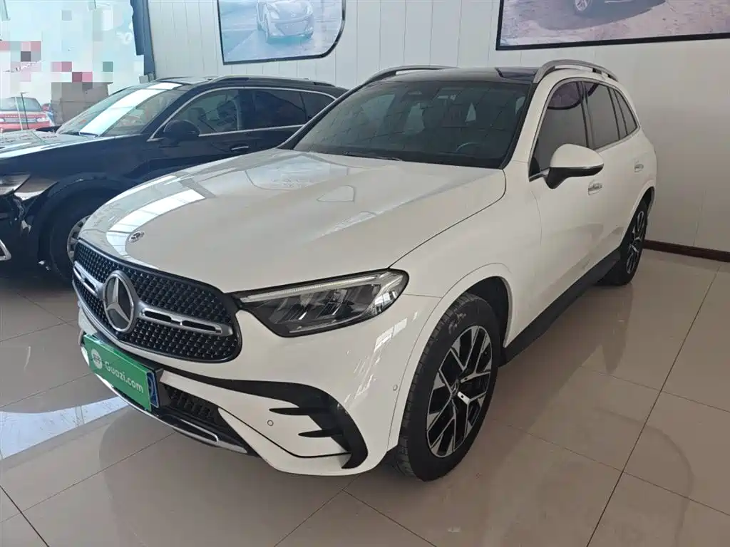 Mercedes-Benz GLC 2023 GLC 260 L 4MATIC Luxury 5-Seater фото 2