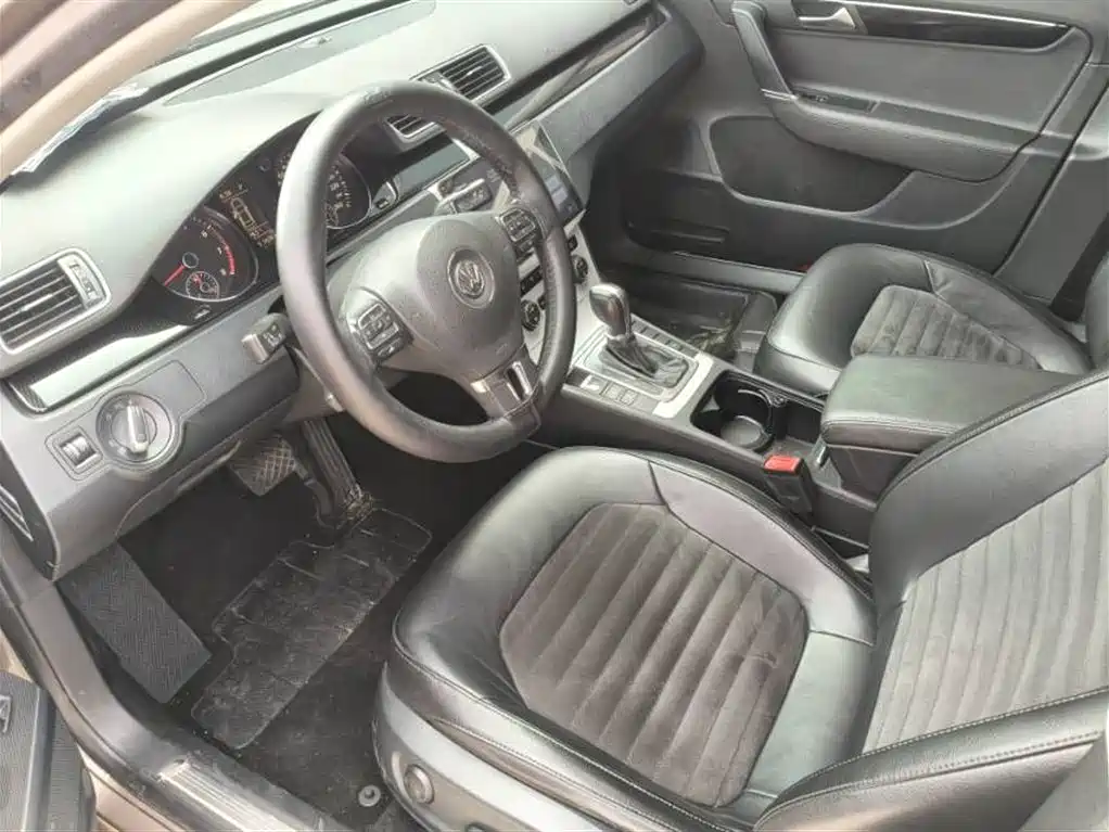 Volkswagen Magotan 2015 2.0TSI Luxury фото 4