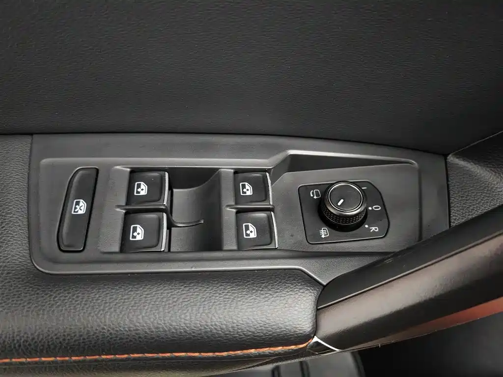 Volkswagen Tiguan L 2018 330TSI Automatic 2WD Flagship Edition фото 9