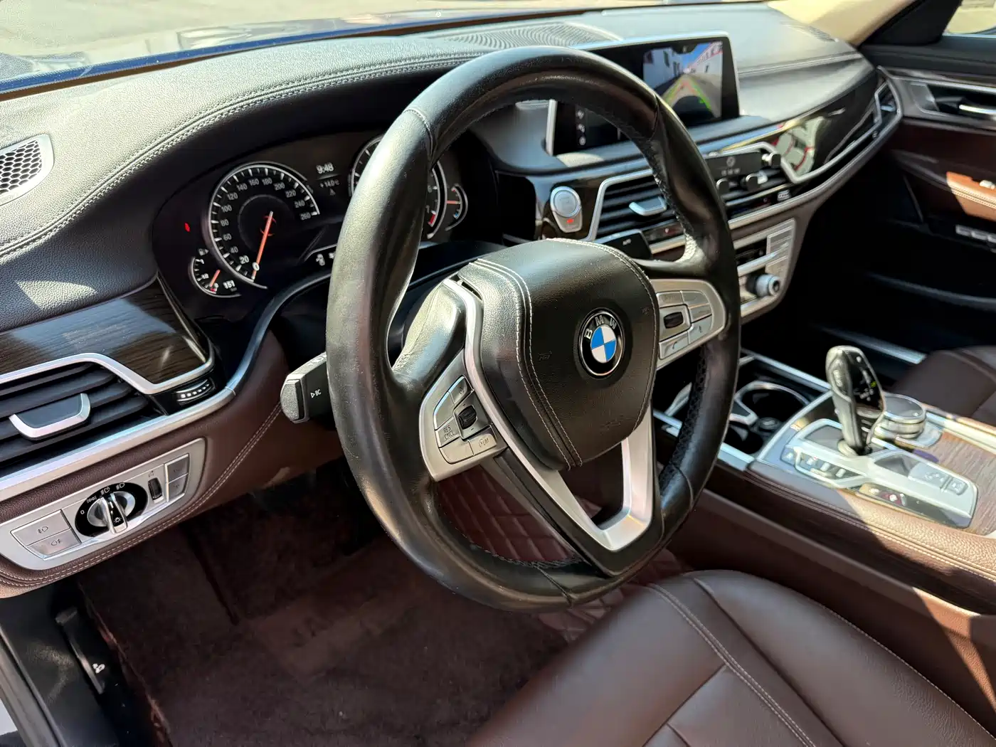 BMW 7 Series 2016 730Li Leading фото 13