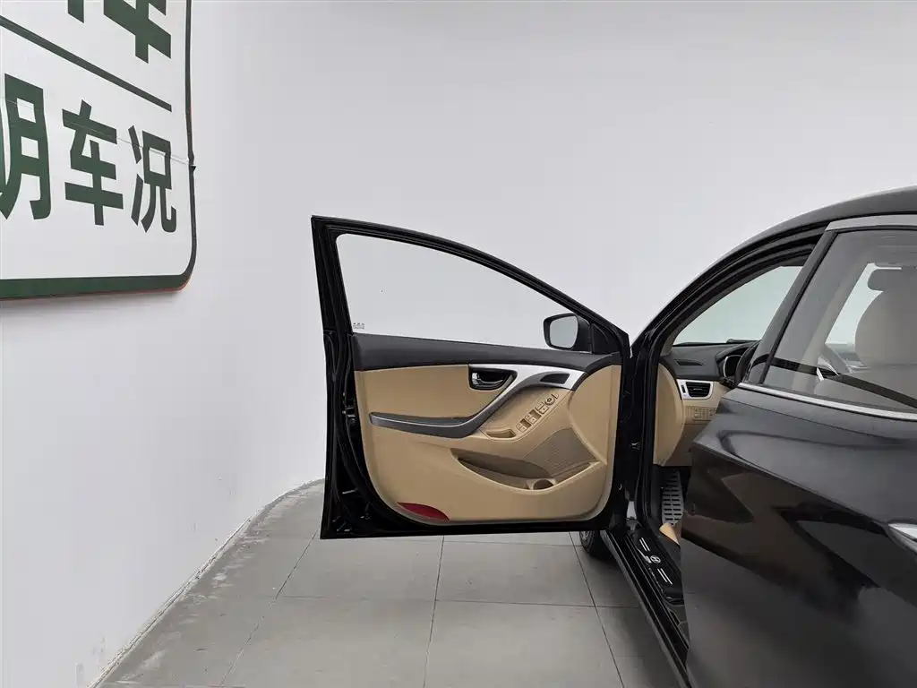 Hyundai Langdong 2012 1.8L Automatic Premium фото 8