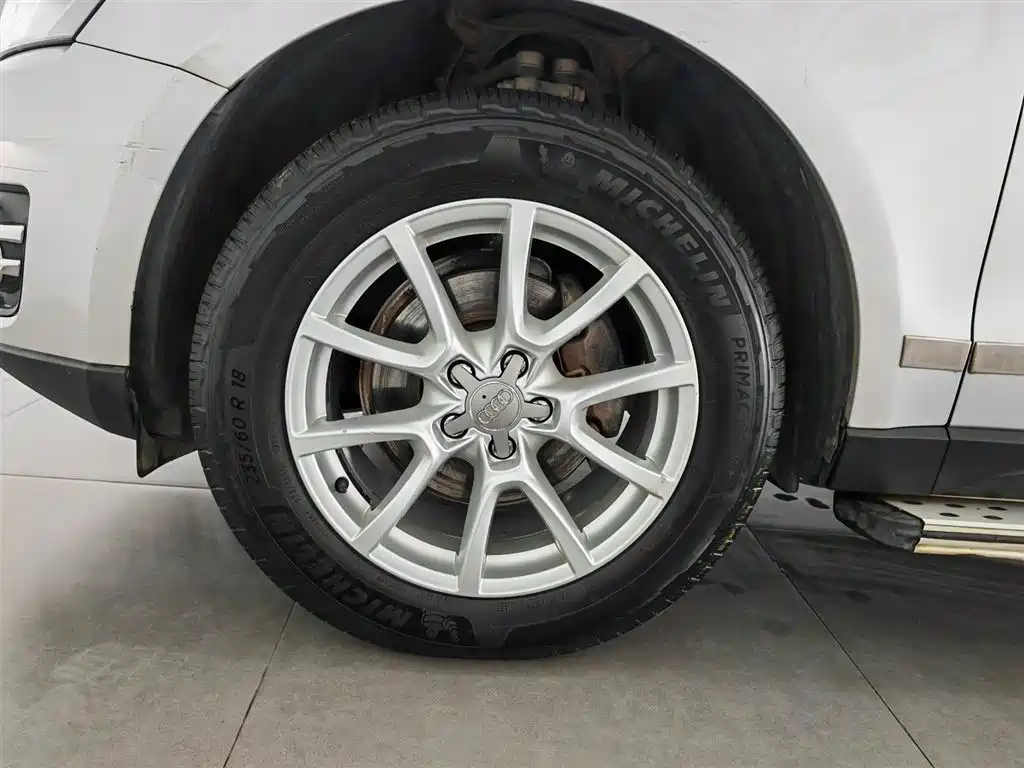 Audi Q5 2012 2.0TFSI Comfort фото 17