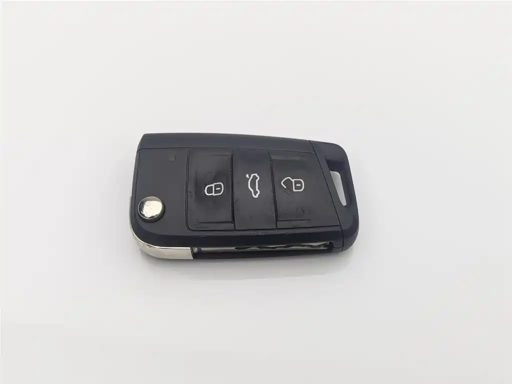 Volkswagen Lavida 2023 XRUI 1.5L Manual New Comfort Edition фото 19