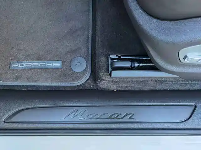 Porsche Macan 2017 Macan 2.0T фото 8