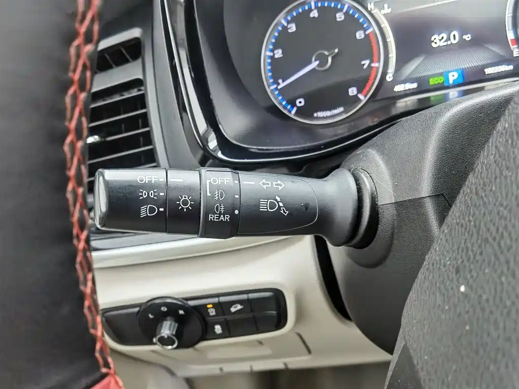 GAC Trumpchi Trumpchi M8 2018 320T Luxury Edition фото 21