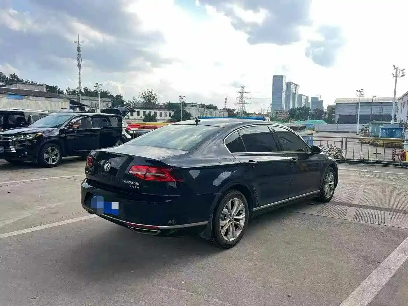 Volkswagen Magotan 2019 330TSI DSG Luxury Class China VI фото 4