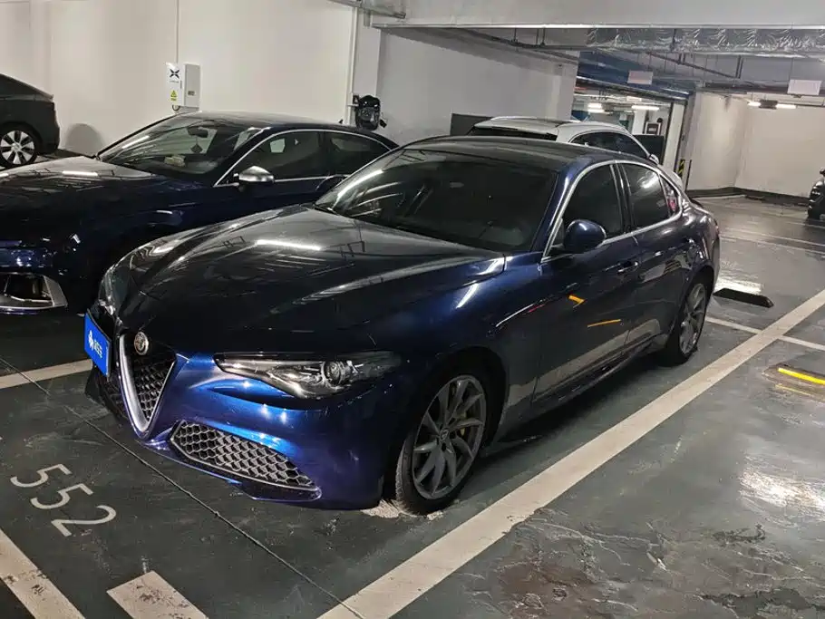 Alfa Romeo Giulia 2021 2020 2.0T 280HP Luxury Edition