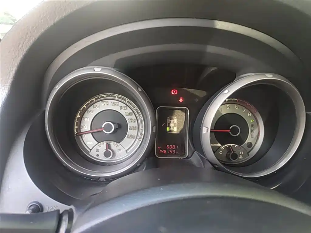 Mitsubishi Pajero (Import) 2016 3.0L Automatic Standard (China V) фото 12