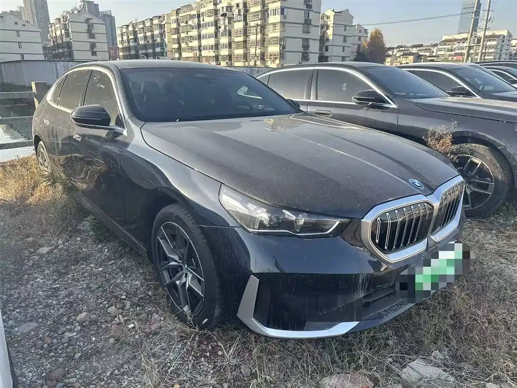 BMW I5