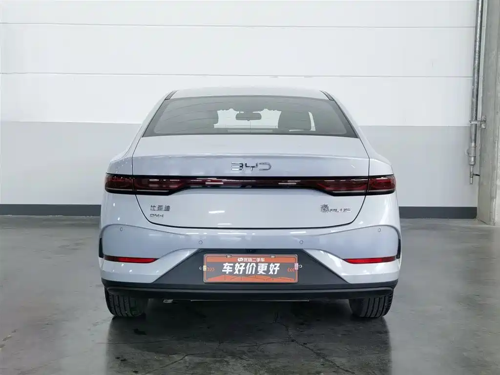 BYD Qin PLUS 2025 DM-i Smart Drive 55KM Leader фото 4