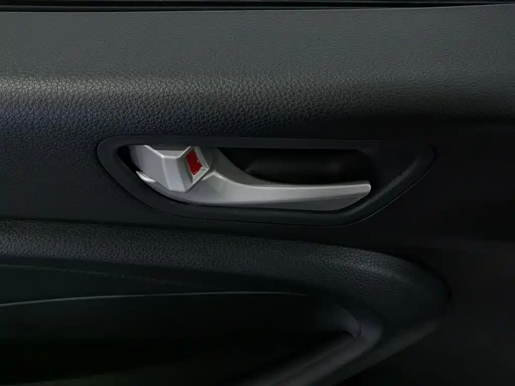 Hyundai Verna 2017 1.4L Manual Color Edition (China V) фото 9
