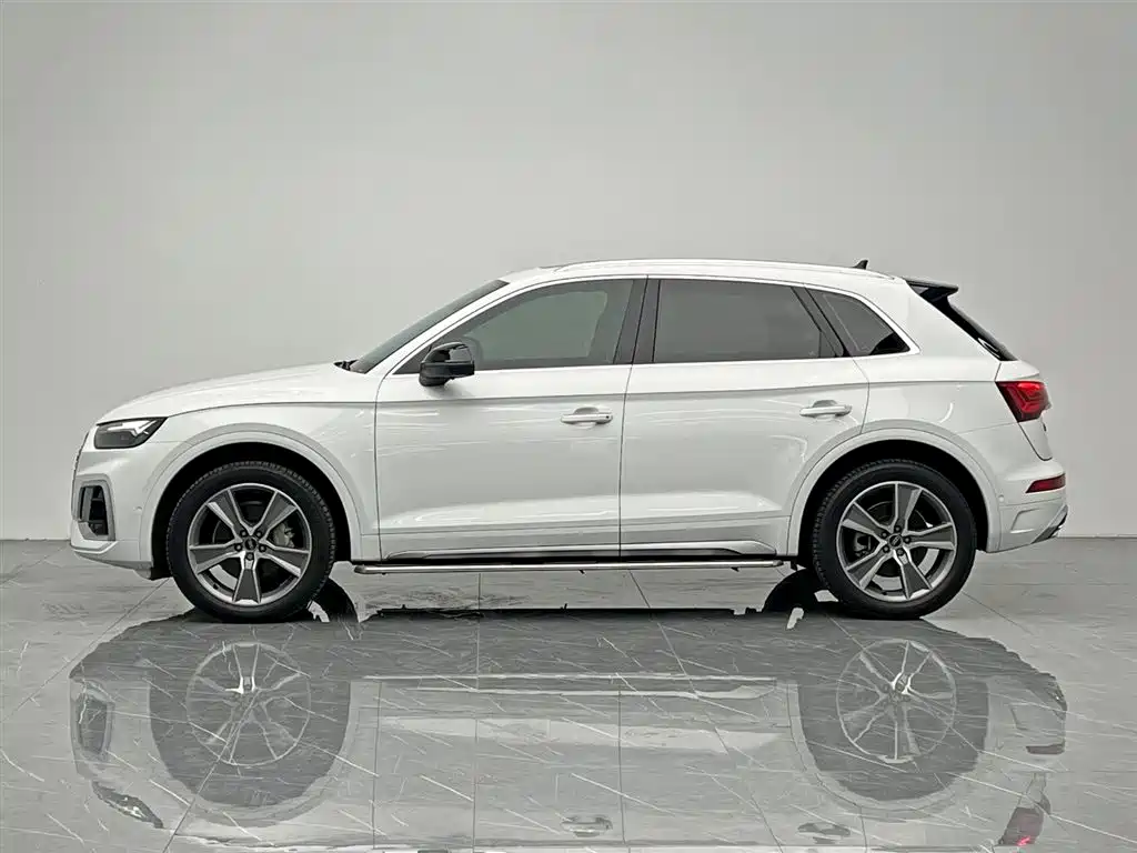 Audi Q5L 2022 45T Luxury Dynamic фото 3