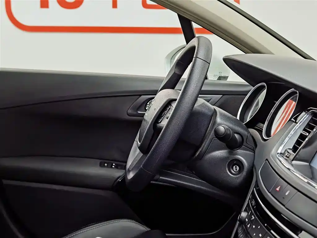 Peugeot 508 2013 2.0L 2nd Anniversary Auto Sunroof Classic Edition фото 22