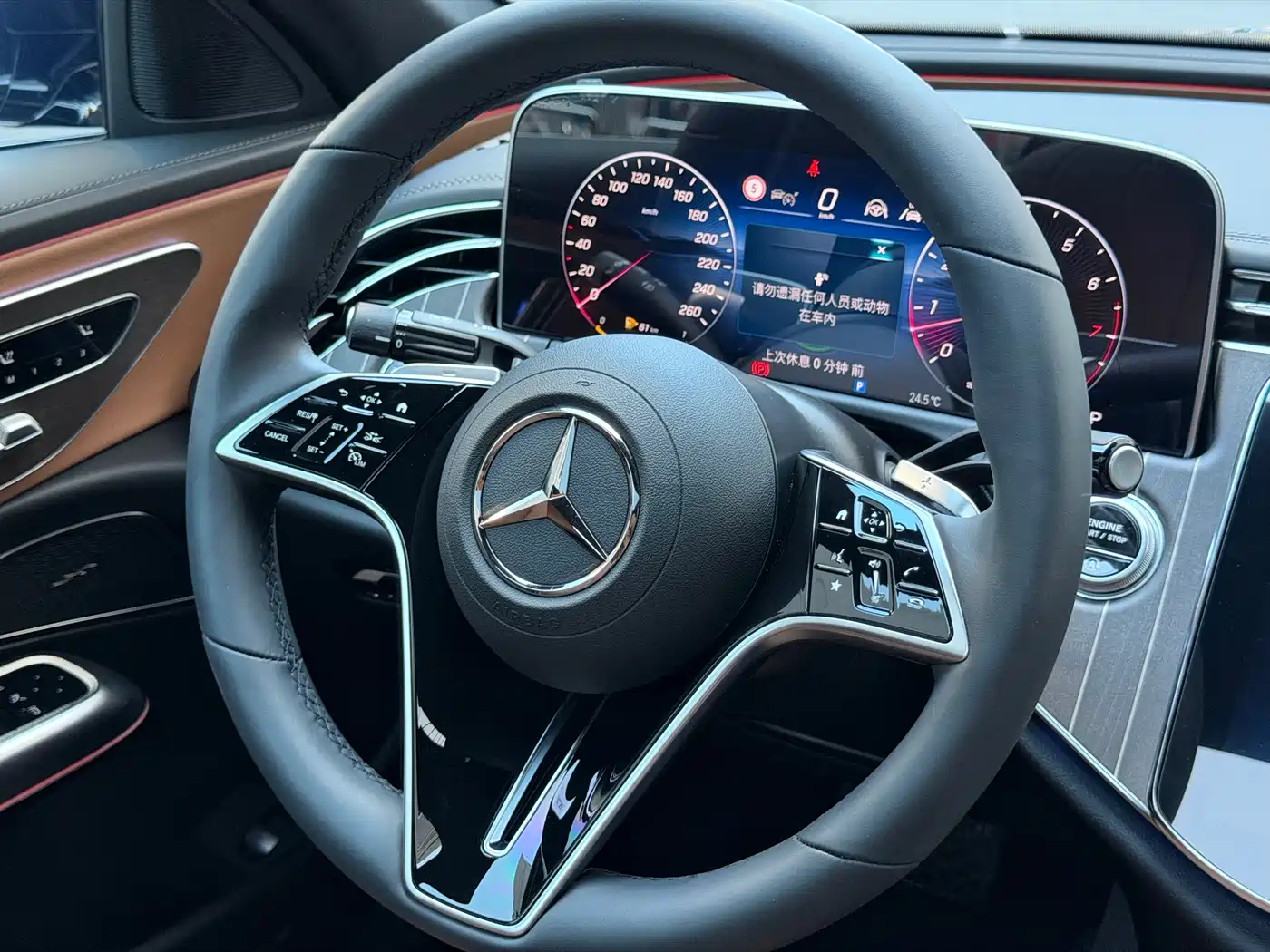 Mercedes-Benz E-Class 2024 E 300 L Fashion фото 15