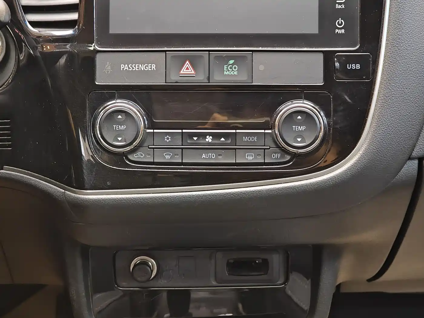 Mitsubishi Outlander 2019 2.0L 2WD Enjoy 5-Seater China VI фото 17