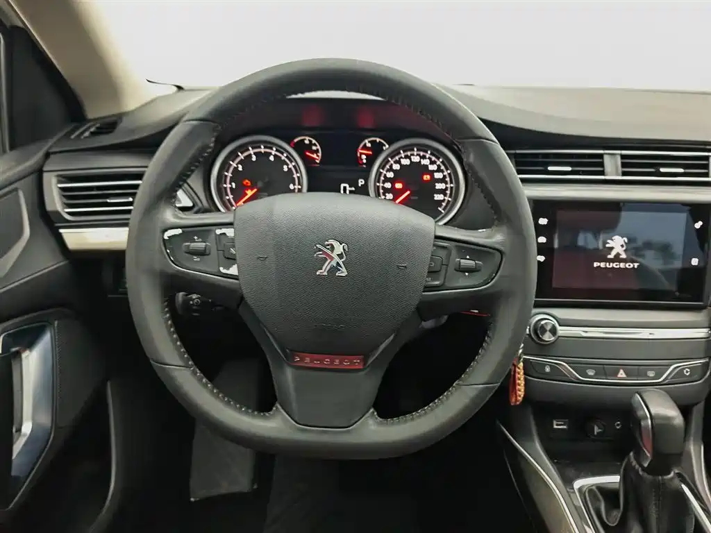 Peugeot 408 2014 1.8L Automatic Luxury Edition фото 11