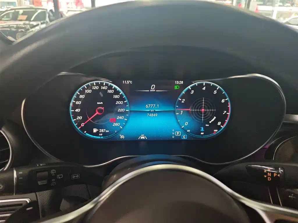 MERCEDES-BENZ GLC
