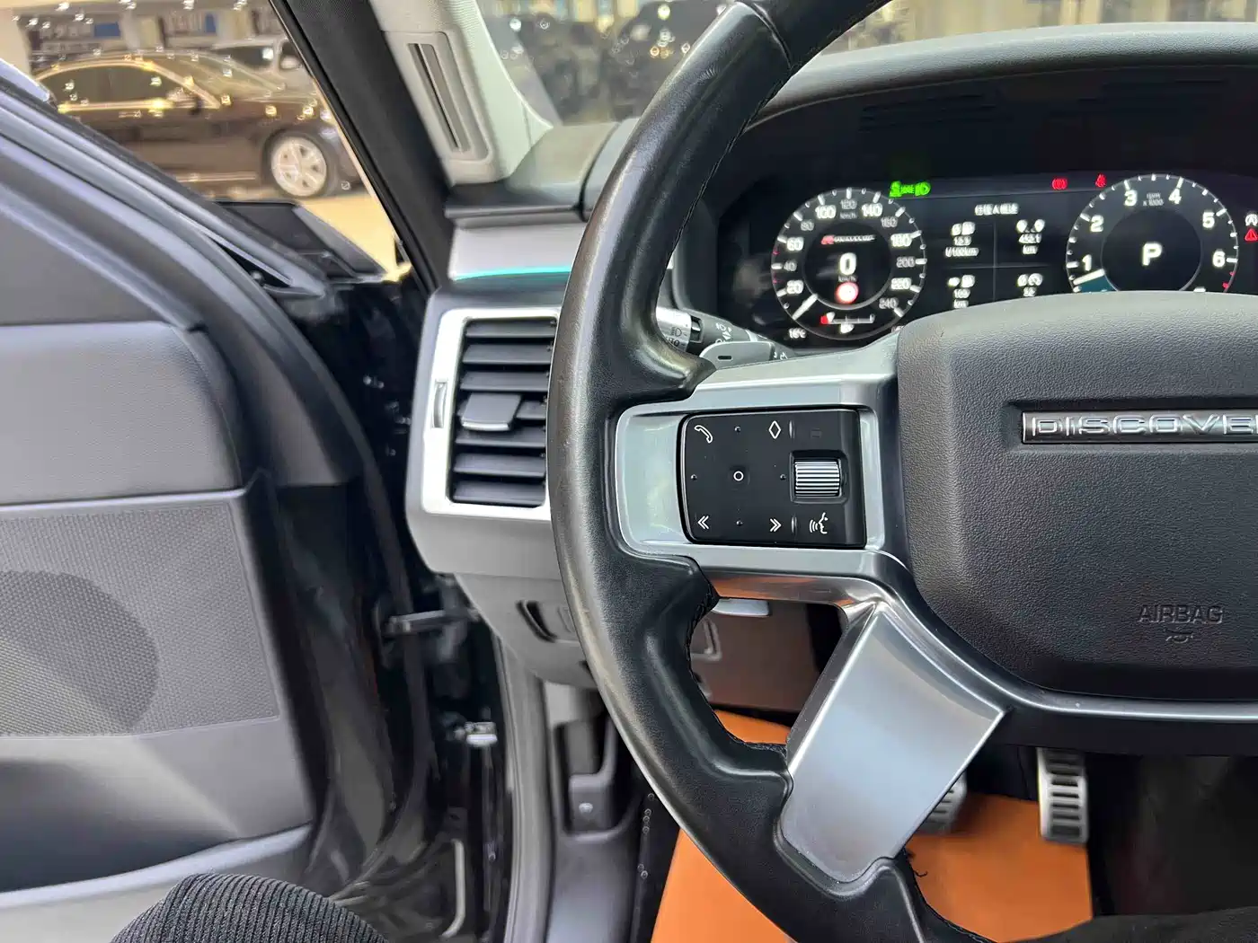 Land Rover Discovery 2021 360PS R-Dynamic S фото 24
