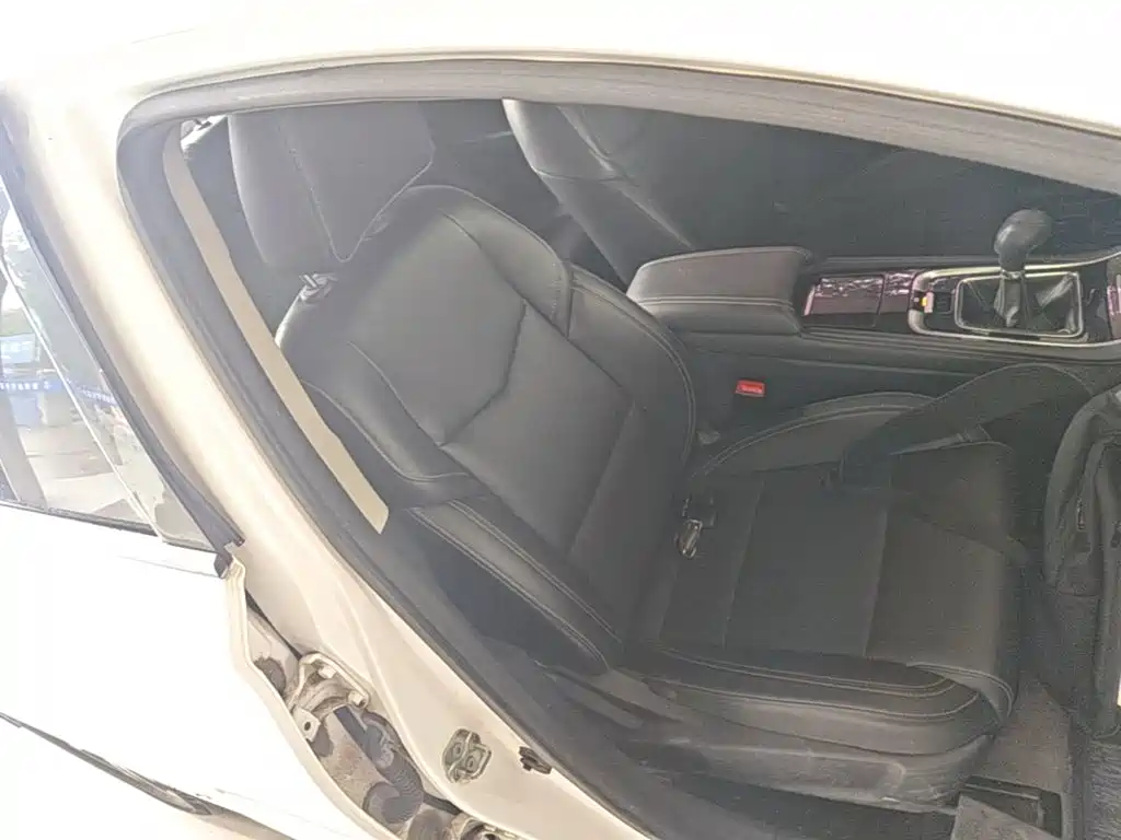 Фото 25 - Changan Eado