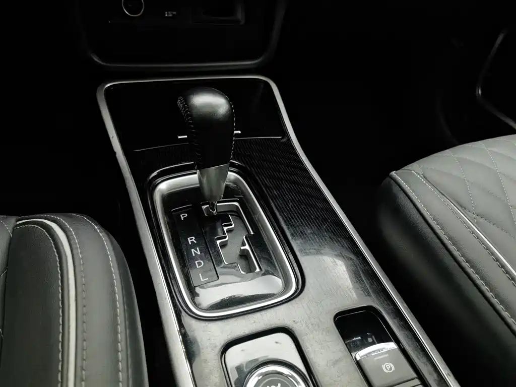 Mitsubishi Outlander 2021 2.4L 4WD Yaodong Edition 5-seater фото 13