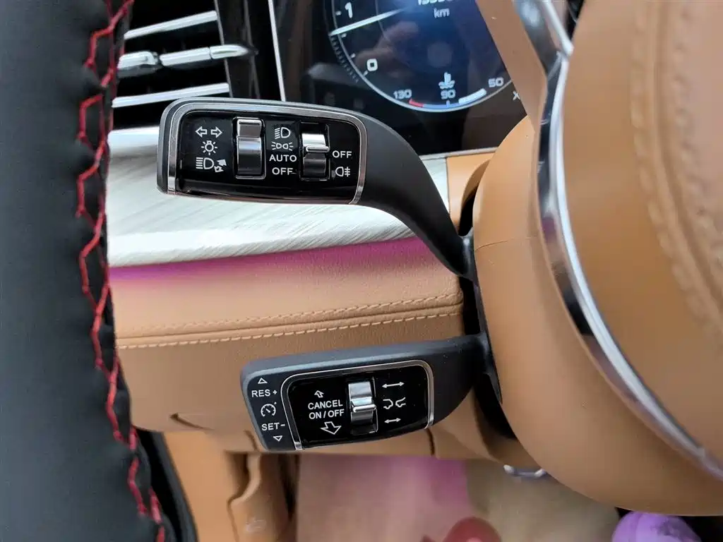 Hongqi H9 2020 2.0T Smart Connection Qi Chang Edition фото 21