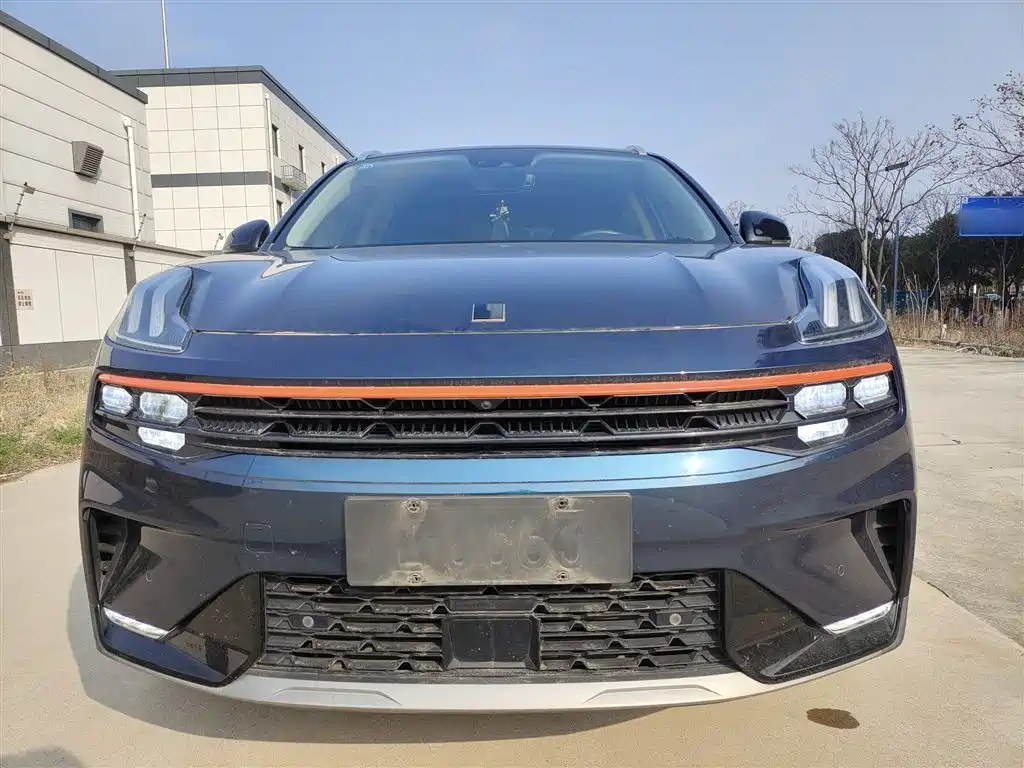 Lynk & Co 06 2020 1.5T Halo фото 3