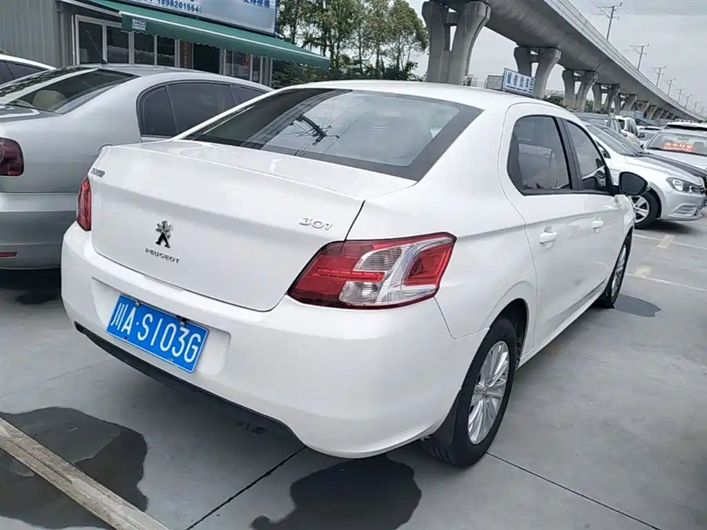 Peugeot 301 2014 1.6L Manual Comfort Edition фото 7