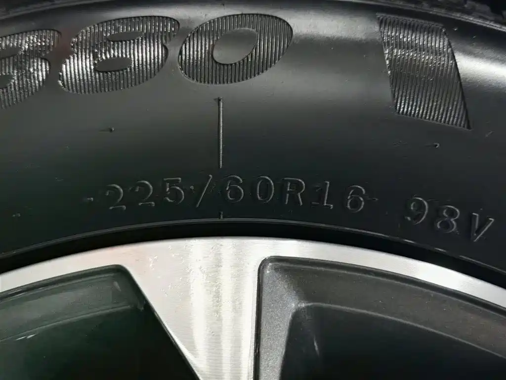 BYD Destroyer 05 2024 Glory Edition DM-i 55KM Luxury фото 24