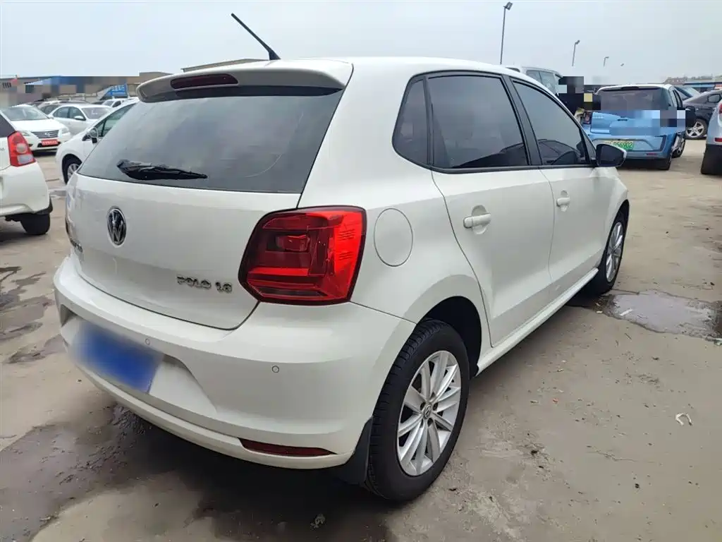 Volkswagen Polo 2014 1.6L Automatic Comfort Edition фото 7