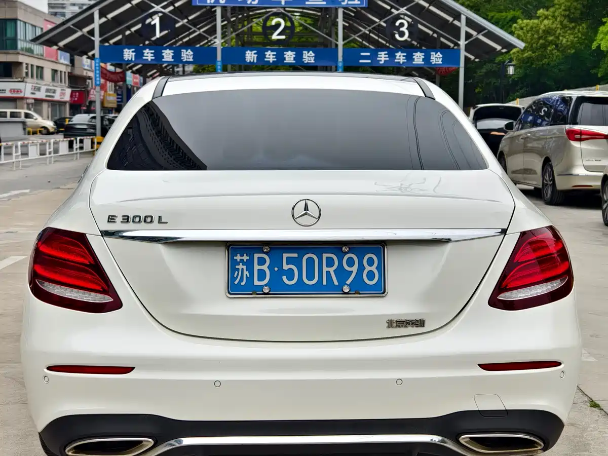 Mercedes-Benz E-Class 2017 E 300 L Sport Luxury фото 9