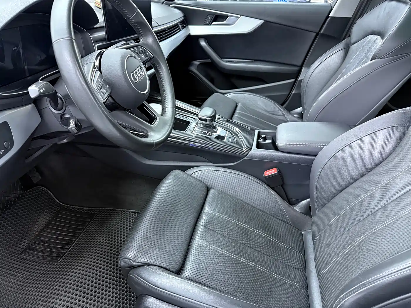 Audi A4L 2020 40 TFSI Fashion Dynamic Edition фото 4