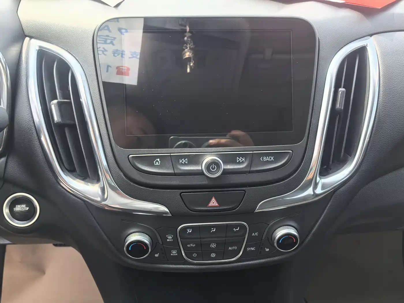 Chevrolet Equinox 2018 550T Automatic 4WD Pioneer Edition фото 17