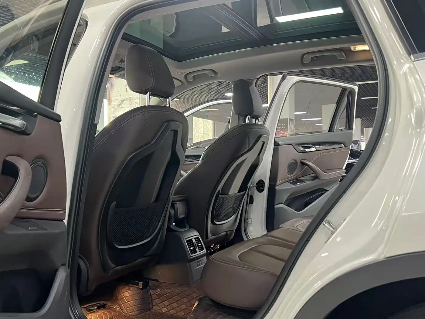 BMW X1 2020 sDrive25Li Leading Model фото 8