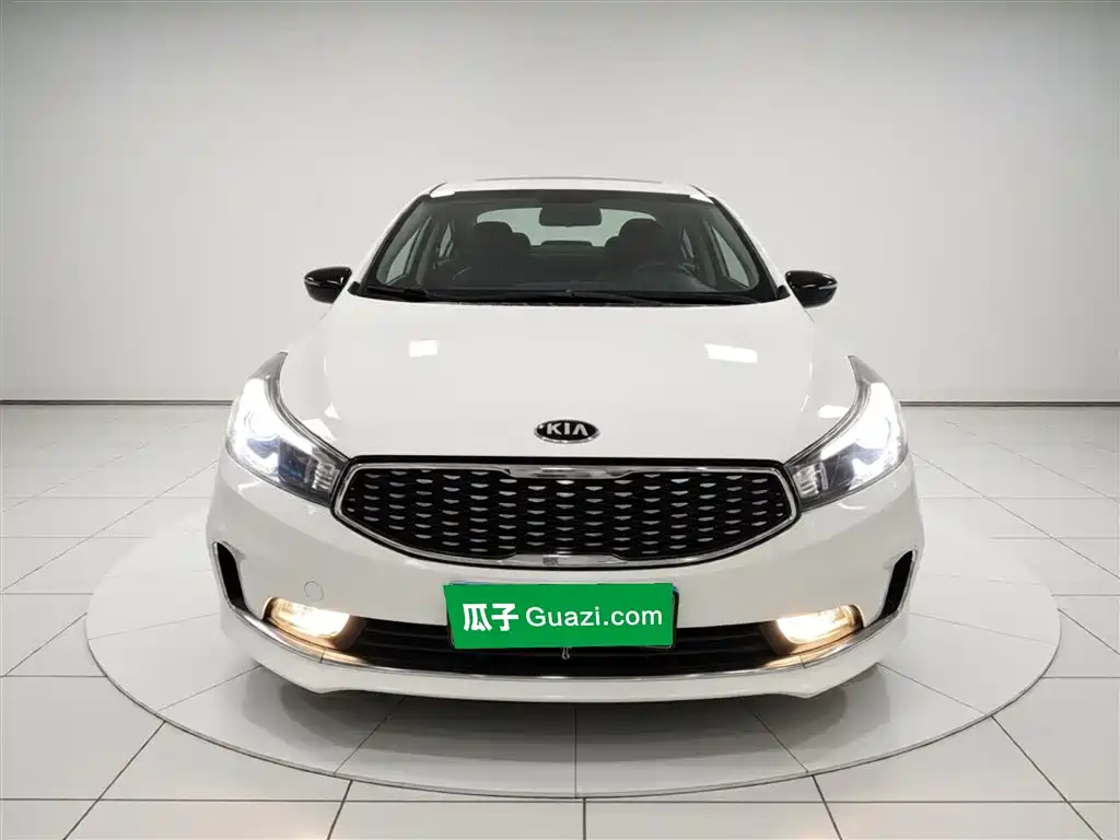 Kia K3 2017 1.6L Automatic 15th Anniversary Special GLS фото 3