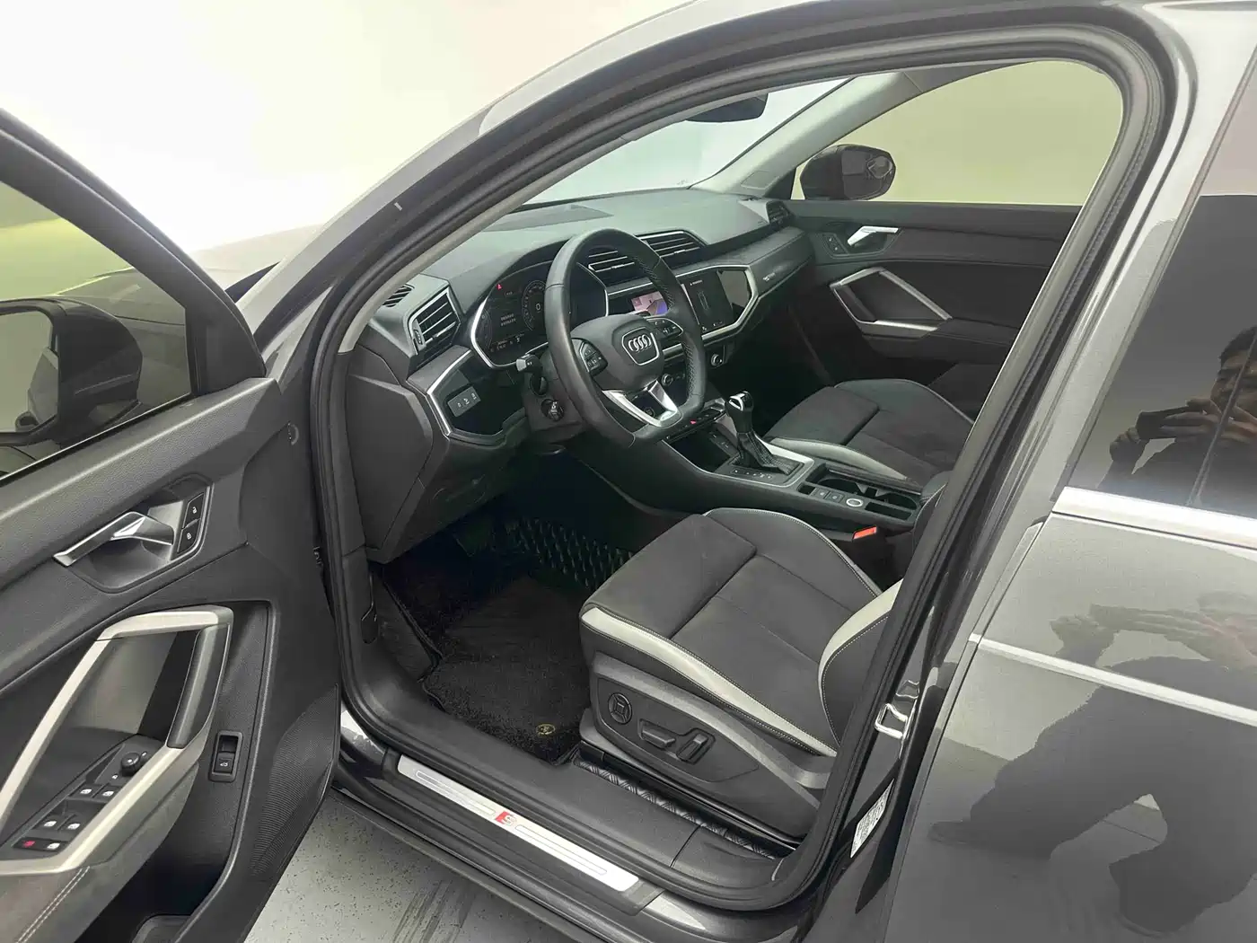 Audi Q3 2022 35 TFSI Fashion Dynamic фото 8