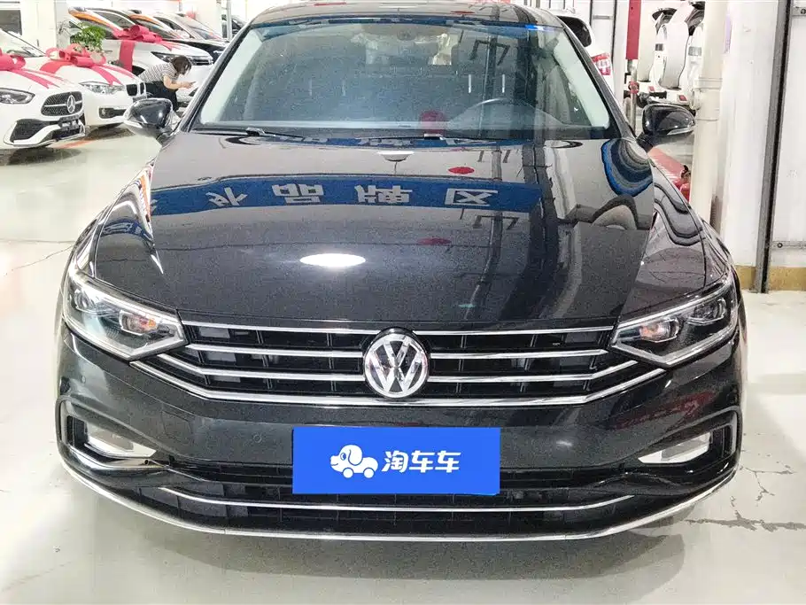 Volkswagen Magotan 2020 330TSI DSG Luxury фото 2