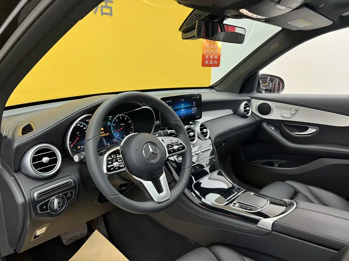 Mercedes-Benz GLC 2021 GLC 260 L 4MATIC Sporty фото 4