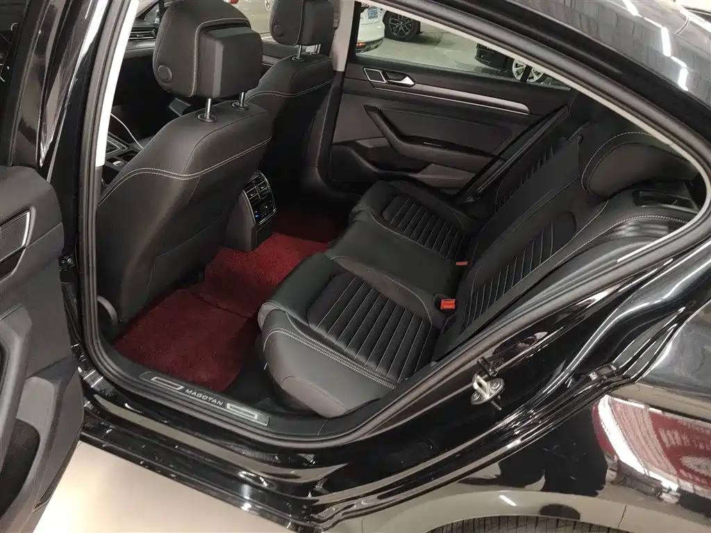 Volkswagen Magotan 2020 330TSI DSG Leading фото 13