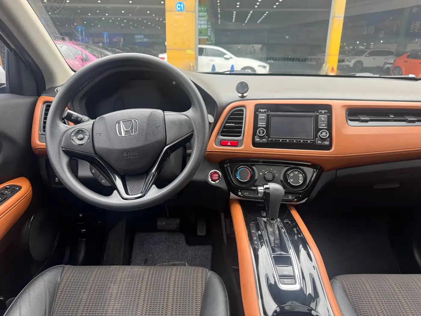 Фото 6 - Honda Vezel