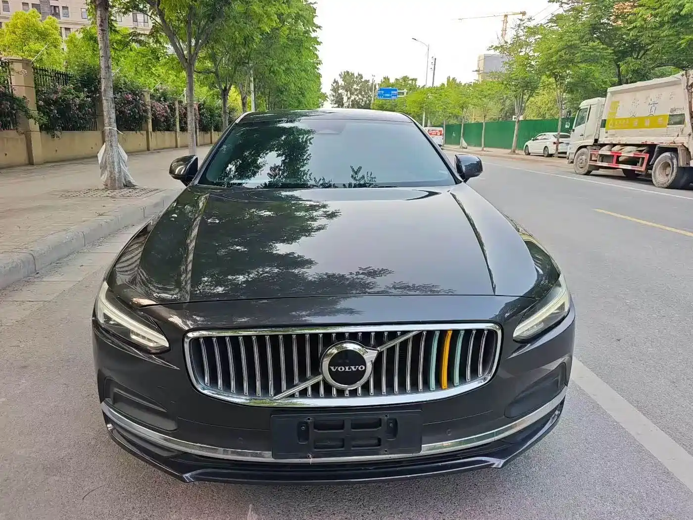 Volvo S90 2023 B5 Intelligent Vision Luxury Edition фото 2