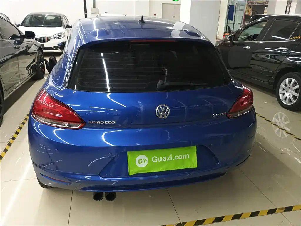 Volkswagen Scirocco 2011 2.0TSI Luxury фото 6
