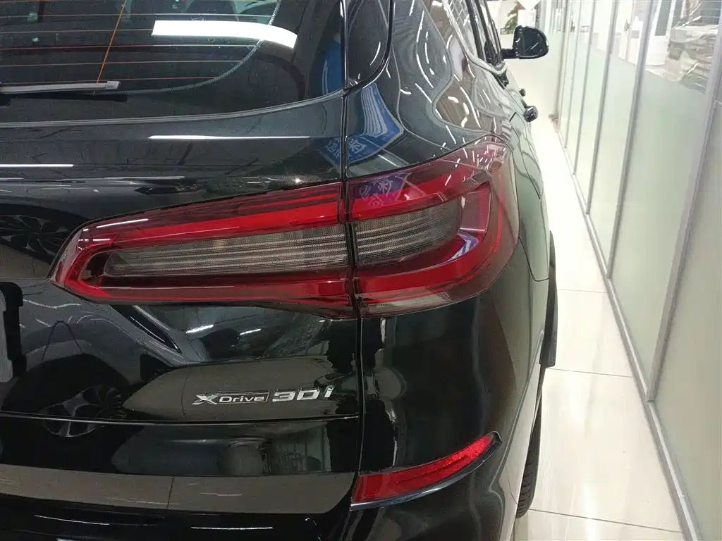 BMW X5 (Import) 2019 xDrive30i M Sport Package фото 24