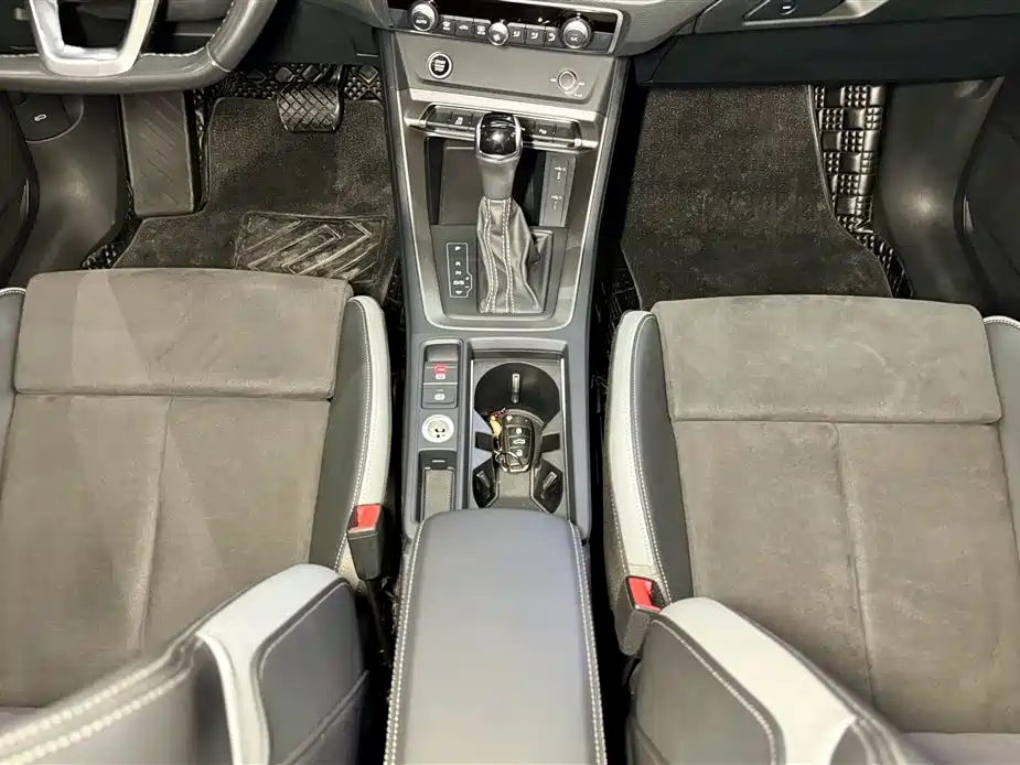 Audi Q3 2023 35 TFSI Fashion Dynamic Model (1.5T) фото 28