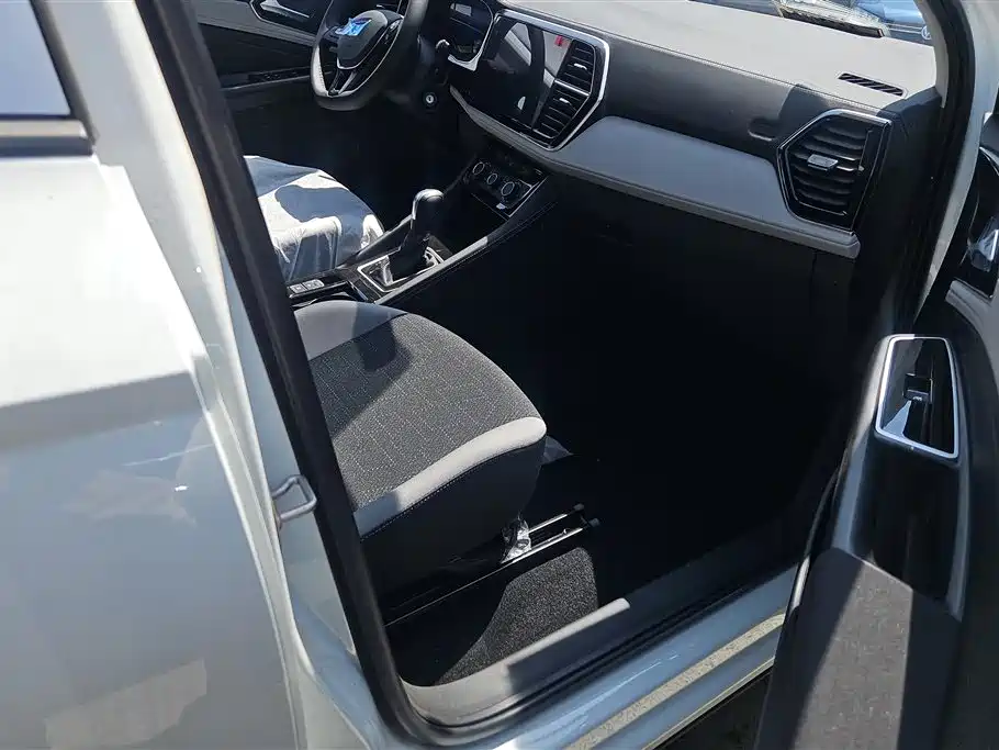 JETTA VS7